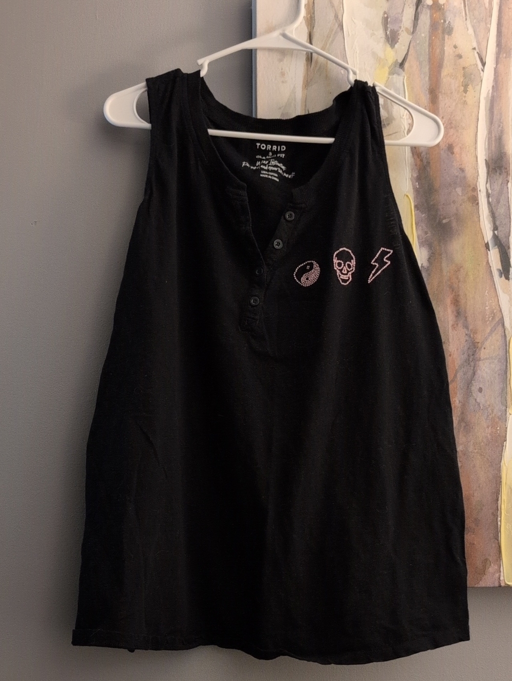 Torrid Size 3 Black Sleeveless Henley Tank with Pink Icons